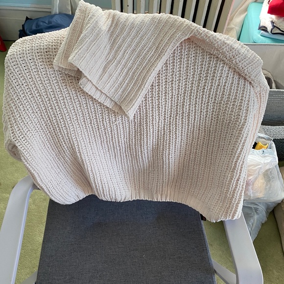 Cream Cropped Turtleneck Sweater - Picture 3 of 3